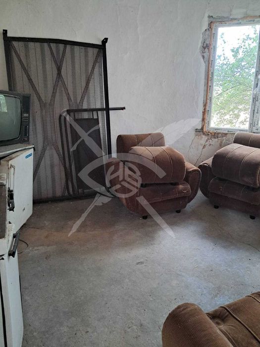 Продава се Къща в Карнобат - 80 кв.м за 250 €/кв.м - Снимка #4