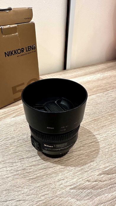 Nikon: 50mm с диафрагмой 1/4