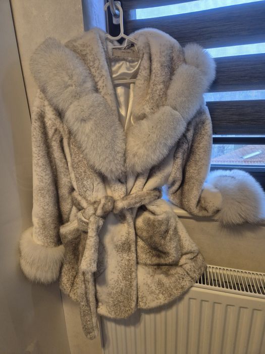 Haina de blana Alcantara cu Vulpe Polara