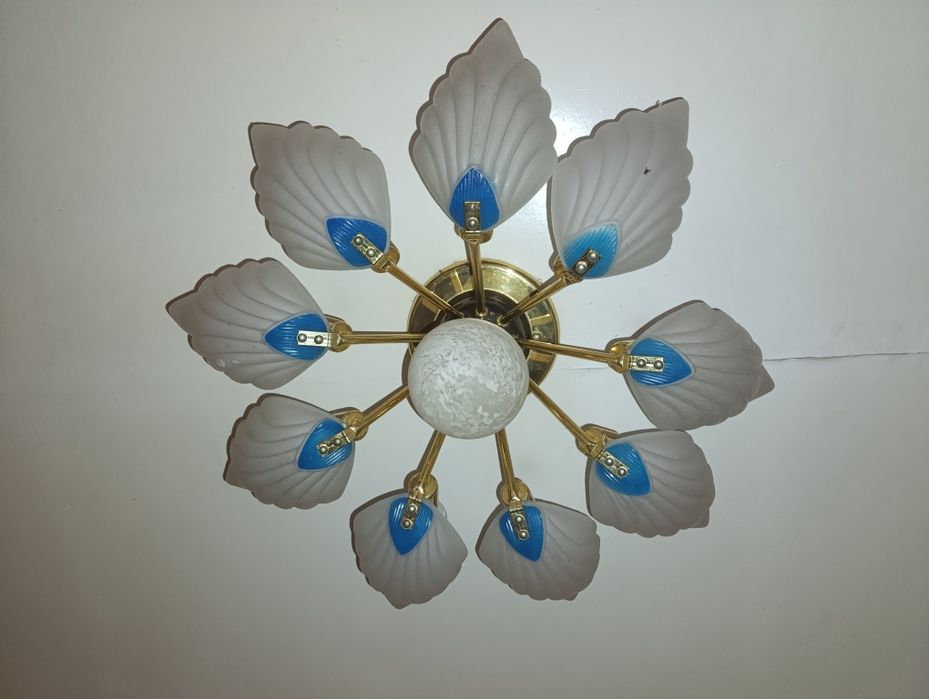 Продаётся люстры