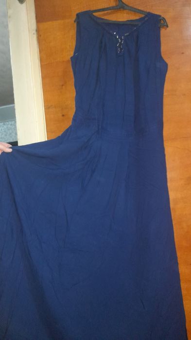 Платья разные смотрите