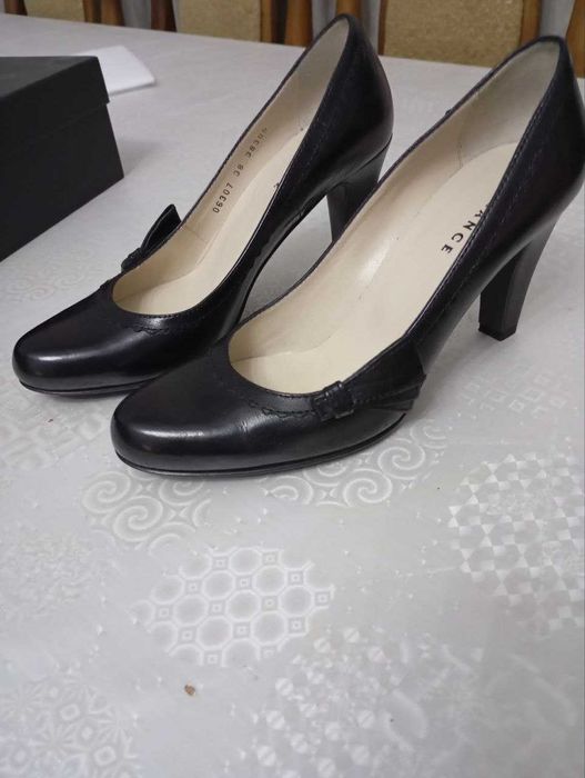 Продаются женские туфли