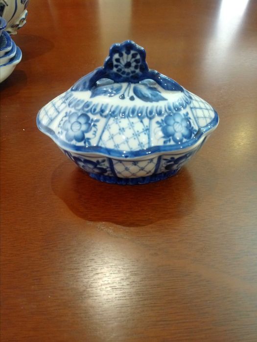 Посуда для сервировки Гжель