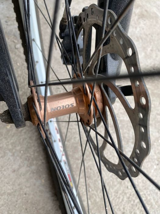 Велосипед очень легкий