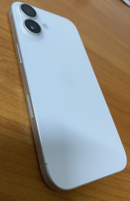 Продам Iphone 16 256 GB