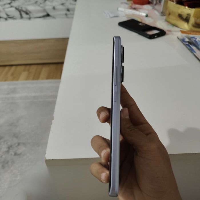 Продавам Redmi note 13 pro + 5G! 12+12GB RAM 512GB
