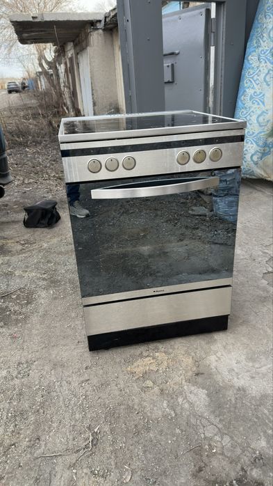 Электроплита с духовым шкафом Hansa