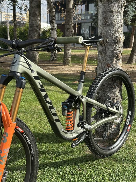 2024 Pivot Firebird 170mm 29“ Carbon