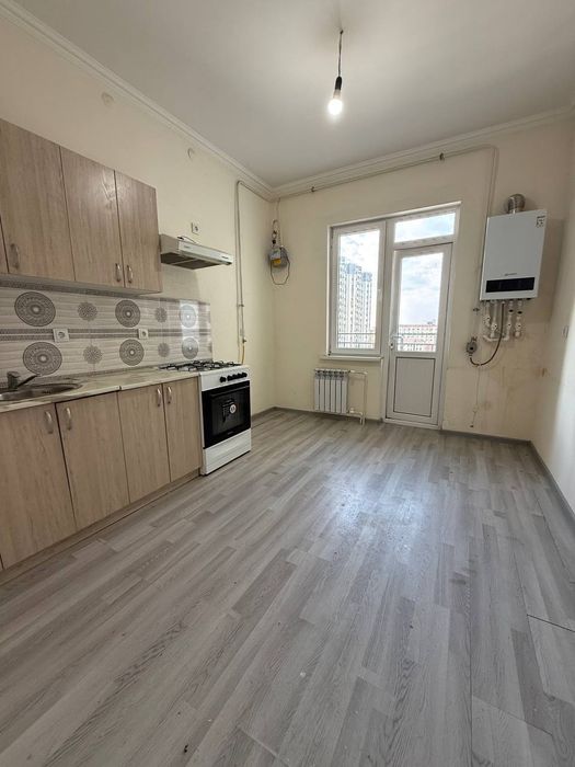 Motrid 3 xonali uy sotiladi