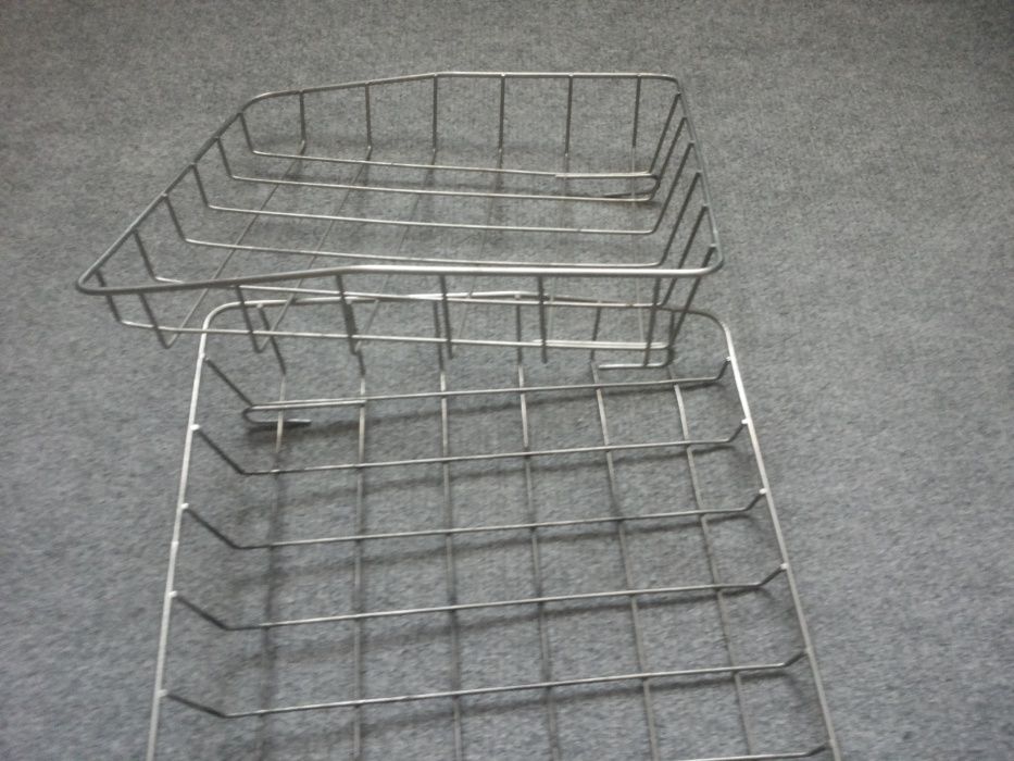 Сетчатые корзины, полки металлические из металл. сетки