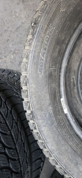 Гуми 2бр 215/60/17 - 1бр  - 25 евро