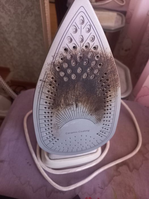 Продаётся утюг на запчасти