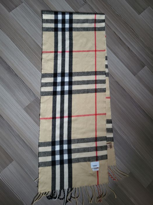 Fular Burberry nou
