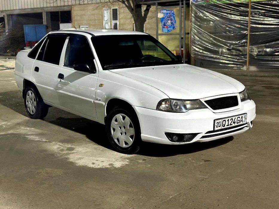 Nexia ll 2010 sotiladi.