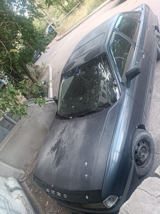 Продаеться машина Ауди 80