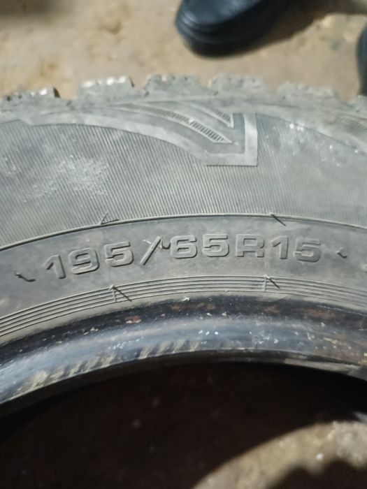 Продам зимние шины 195/65 р15