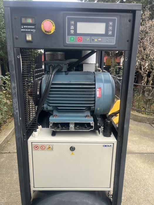 Винтов компресор Abac Genesis 11kw с вграден сушител и бутилка 500lt