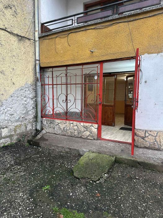 Отдавам под наем помещение 35 кв.м