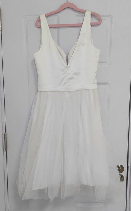 Бяла официална рокля сатен и тюл – носена веднъж