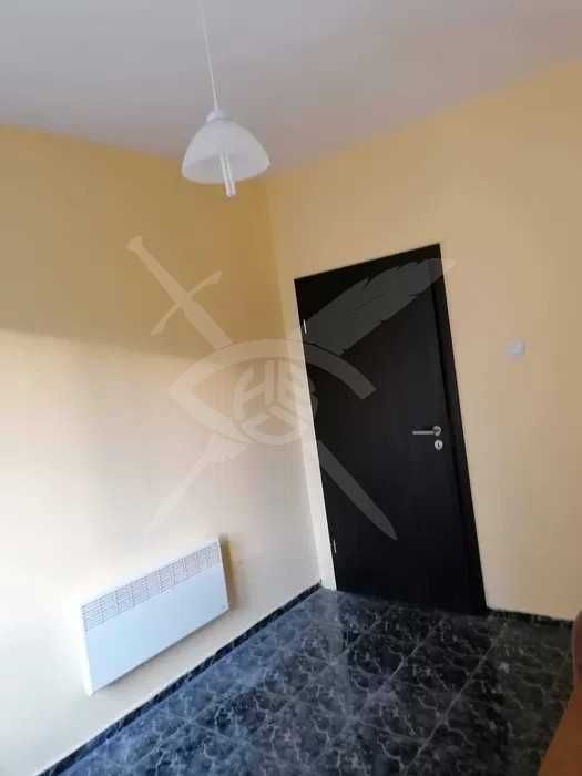 Дава се под наем Тристаен апартамент в Асеновград - 78 кв.м за 11805811 € - Снимка #7