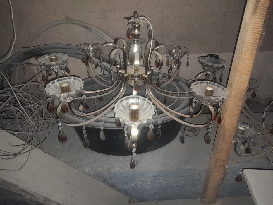 Люстра істеп тур