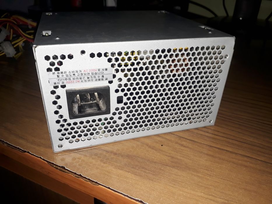 Qompyuter bloq pitanya  компьютер  блоки питания POWEREX  REX II