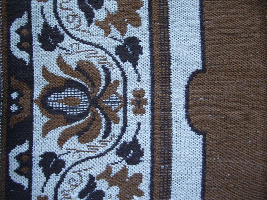 Жакардови, вълнени килими