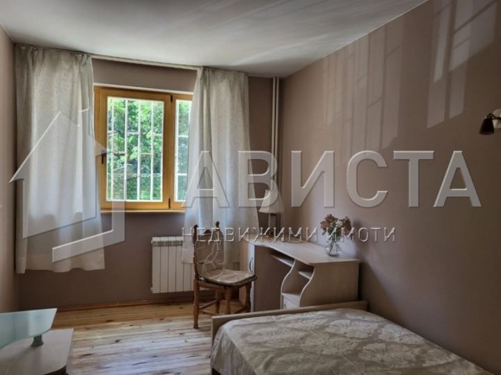 Дава се под наем Четиристаен апартамент в София, Лагера - 117 кв.м за 940 € - Снимка #7