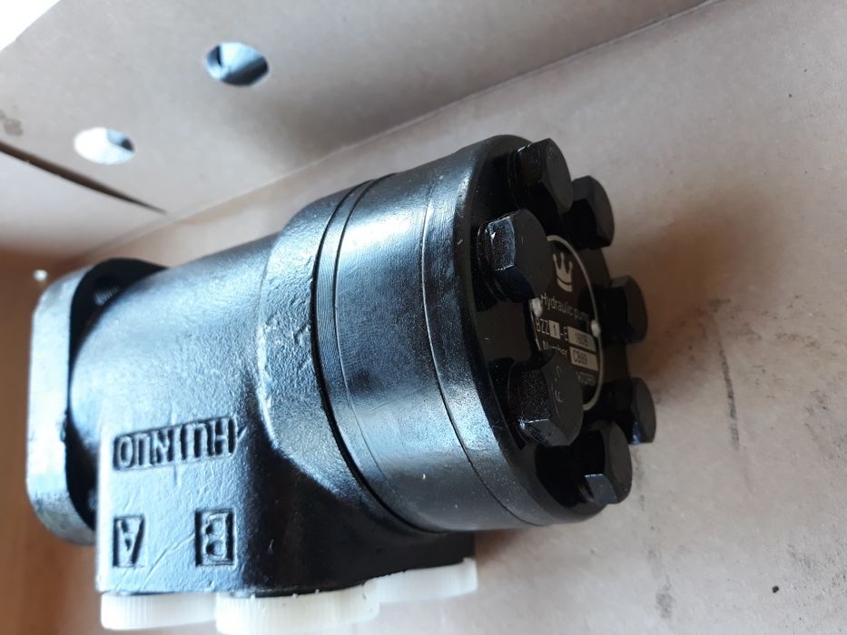 POMP YTON hidraulice de directie RABA . SAVIEM