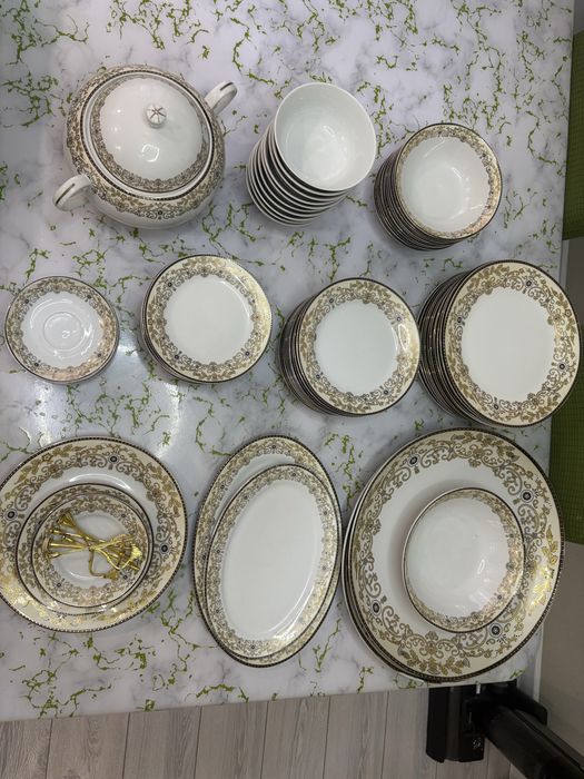 Продам набор посуды