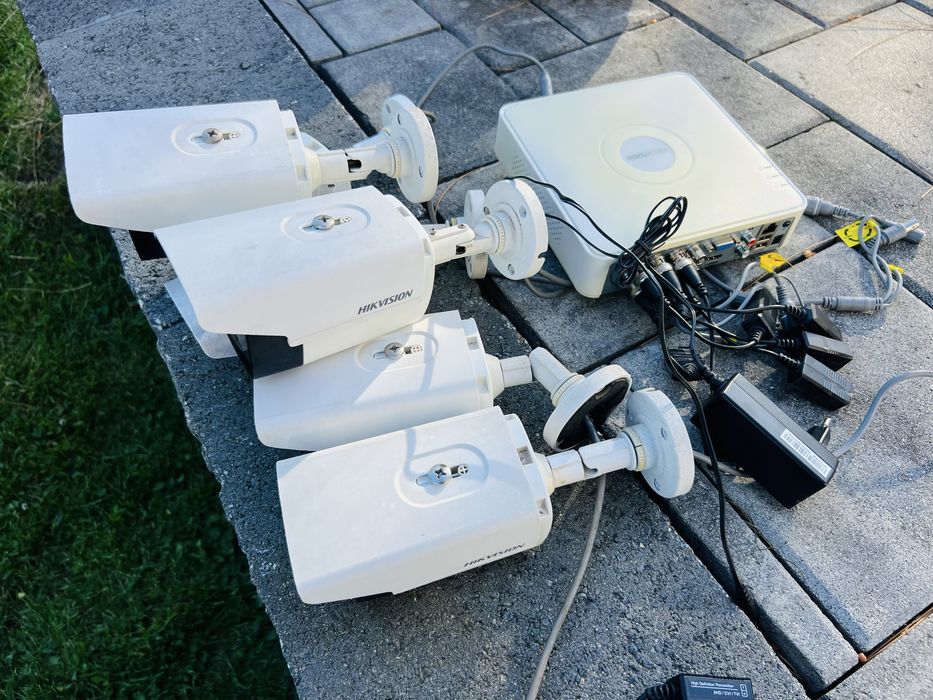 Camere supraveghere hikvision