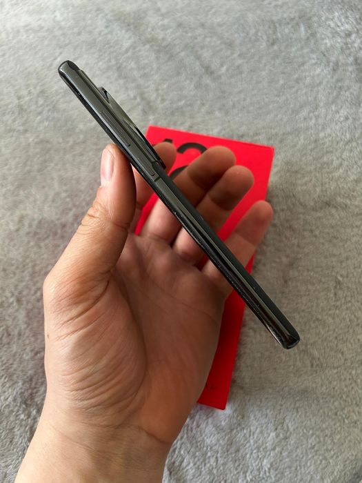 OnePlus 12  512GB 16GB RAM in cutie stare excelentă 100% baterie