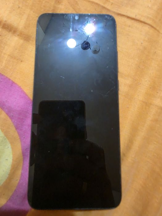 Телефон poco c40
