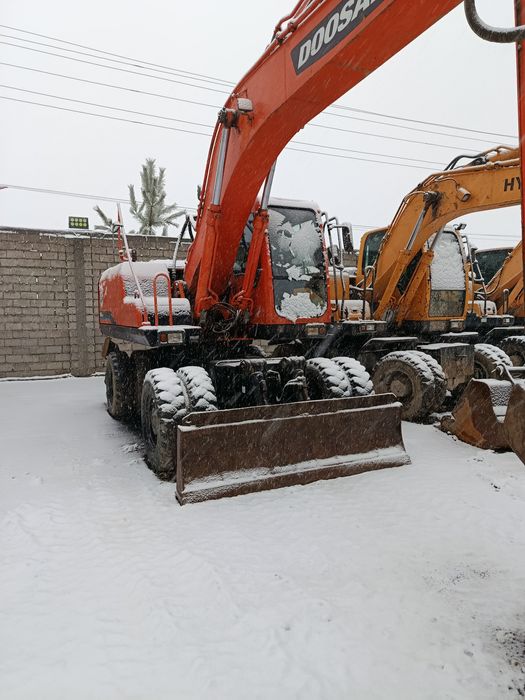 Экскаватор DOOSAN 180 Salar