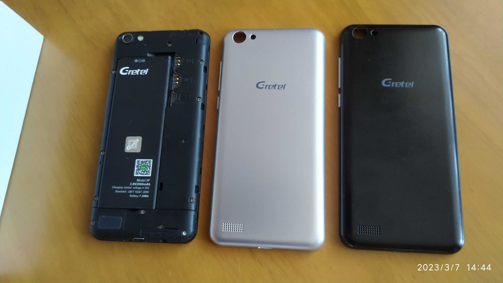 Продавам запазен малък телефон Gretel A7 за GPS навигация на кола