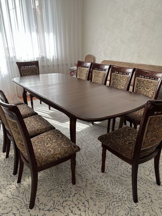 Продам стол со стульями в комплекте