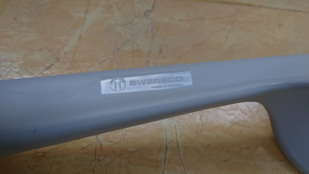 Патерица и за ЗИМНИ  условия  SWEEICO made in SWEDEN  . Бастун  универ