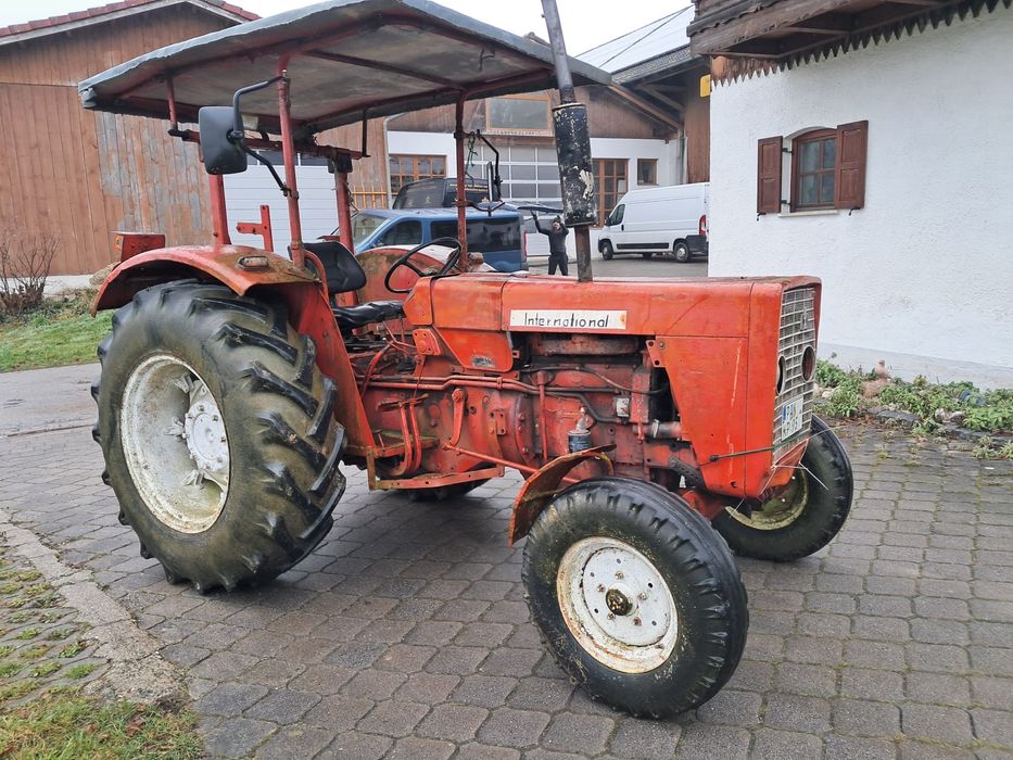 Tractor International 624