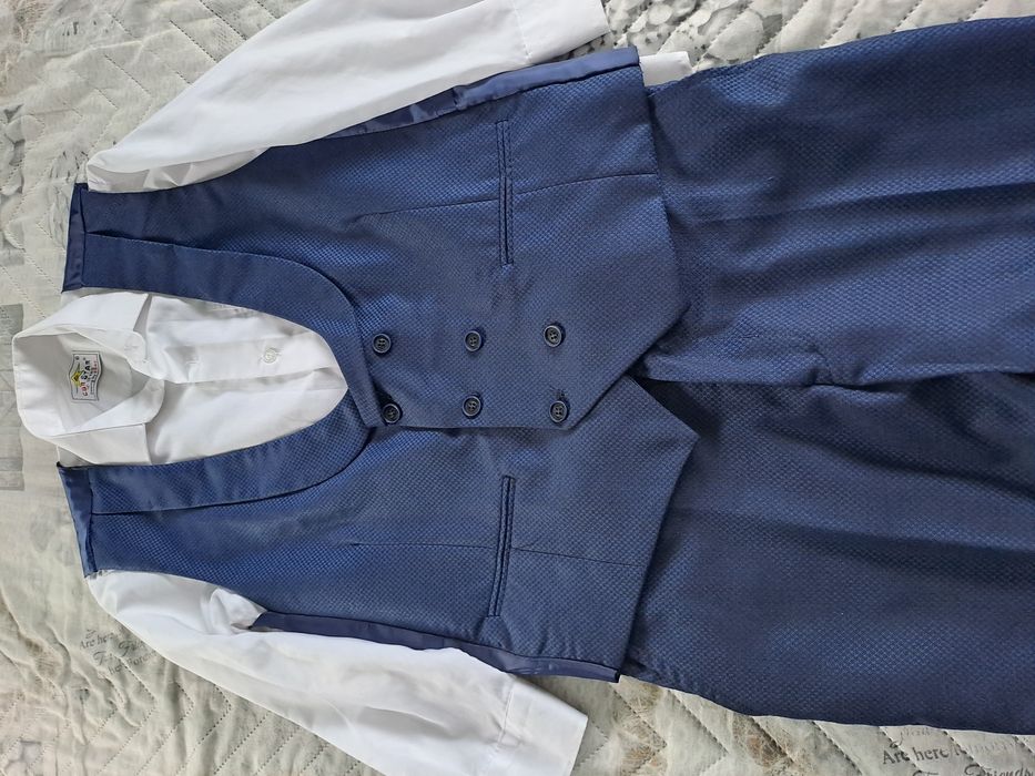 Детски костюм 140 размер