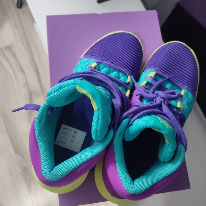 Nike lebron witness 8