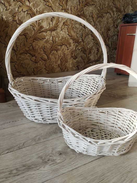 Продам две корзины