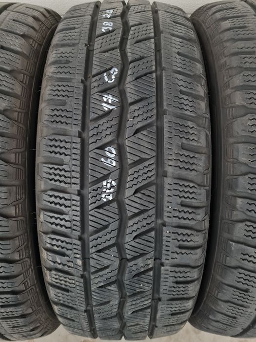 Зимни гуми за Бус 4 броя HANKOOK Icept LV 215 60 R17C дот 3820