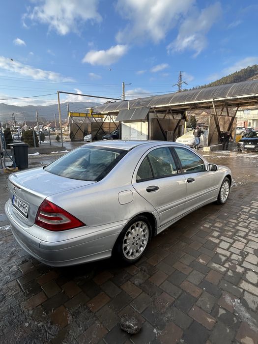 mercedes c class 220