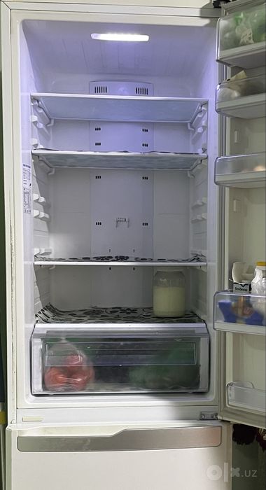 Холодильник Samsung 330 L