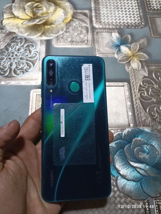 Huawei y6p shishasi alishgan lekin ishlashi zor. Aybi yoq.