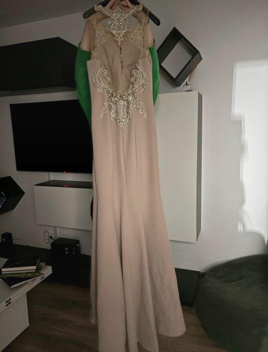 Rochie elegantă pentru evenimente