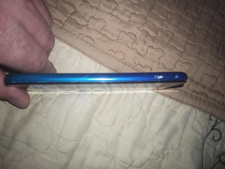 Редми. 7 а. В рабочем состоянии всё работает...