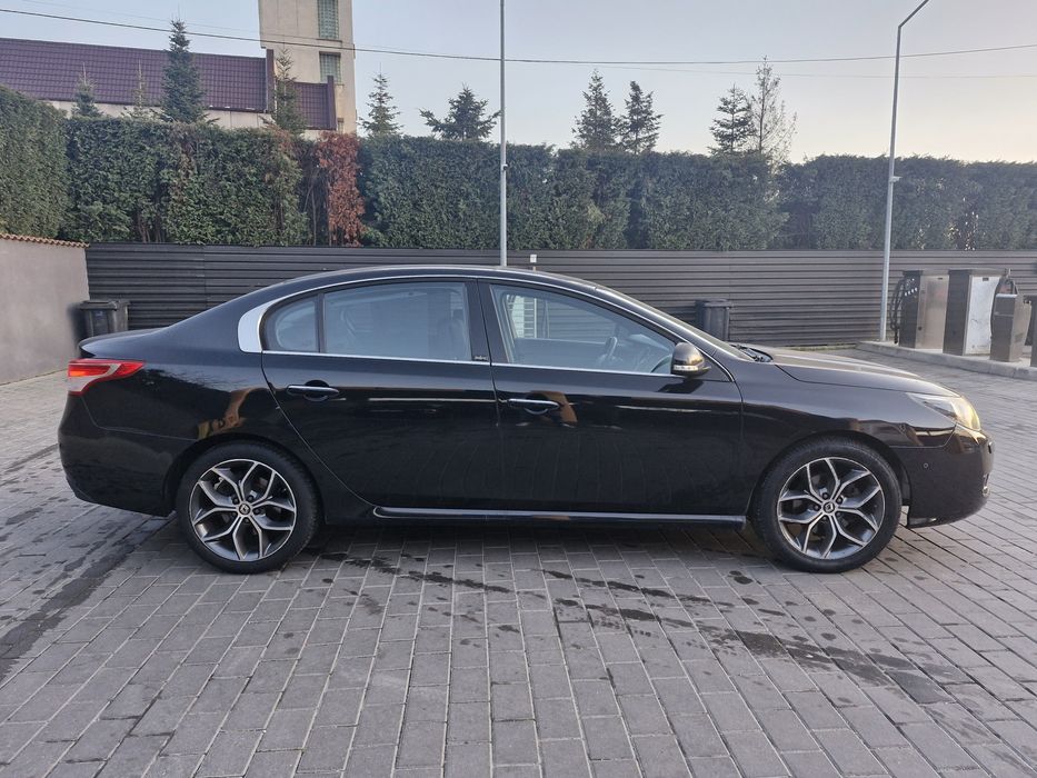 Renault latitude 2.0/150 cp /Inițiale Paris