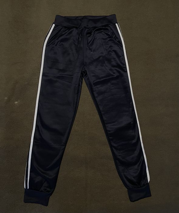 Спортен комплект (горнище + долнище) тъмносин – нов XL (реален M/L)