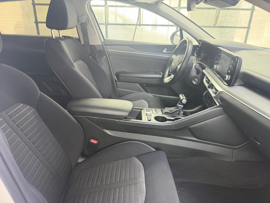 Comfort+ Kia K5 sotiladi.